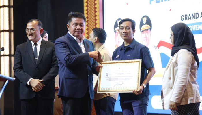 Perang Besar Melawan Hoaks Dimulai, AMSI Sumsel Raih Penghargaan dari Gubernur