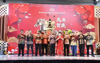 Semangat Imlek, Danrem 044 Gapo Ajak Masyarakat Perkokoh Persatuan NKRI