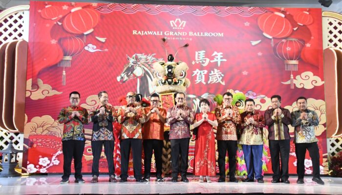 Semangat Imlek, Danrem 044 Gapo Ajak Masyarakat Perkokoh Persatuan NKRI