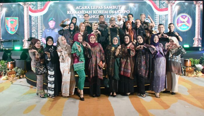“Kenanglah Kami”, Lepas Sambut Danrem 044/Gapo Penuh Haru dan Kebersamaan