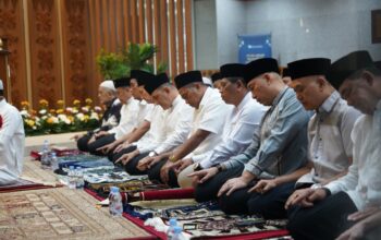 Hangatnya Kebersamaan, Kasdam II/Sriwijaya dan Tokoh Sumsel Pererat Silaturahmi di Pengajian Ramadhan di BI