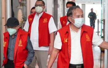 Kejaksaan Serahkan 6 Tersangka Kasus Dugaan Korupsi Kredit Bank Plat Merah ke Tahap Penuntutan