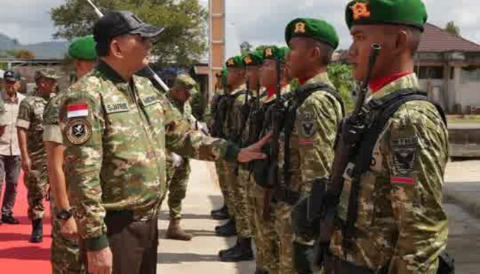 Pangdam II/Sriwijaya Dampingi Menhan RI Tinjau Kesiapan Prajurit Yonif TP 845/Ksatria Satam