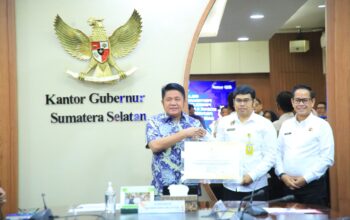 Gubernur Herman Deru Terima Sertifikat HPL Mozaik 5 dan 6, Dorong Percepatan Tata Ruang dan Digitalisasi Pertanahan