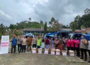 Polres OKU Selatan dan Bhayangkari Gerak Cepat Salurkan Bantuan bagi Korban Banjir Bandang dan Longsor di Manduriang