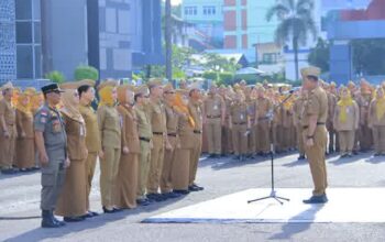Sekda Sumsel Edward Candra Pimpin Apel Senin, Tekankan Efisiensi dan Disiplin ASN