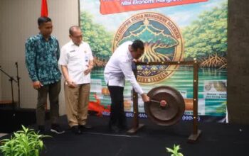 Sekda Sumsel Edward Candra, Buka Pelatihan Pengolahan Produk Turunan Mangrove dan Silvofishery