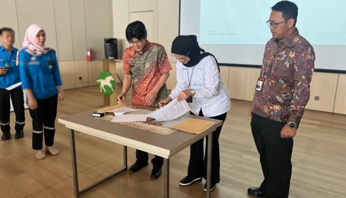 PLN Teken Kontrak Listrik 18,7 MVA dengan PT SPF, Perkuat Akselerasi Industri di Ogan Ilir