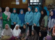Ketua TP PKK Sumsel Feby Deru Susuri Galeri hingga Dapur Produksi Rude Gebol Djuai, Serap Aspirasi Perajin Purun OKI