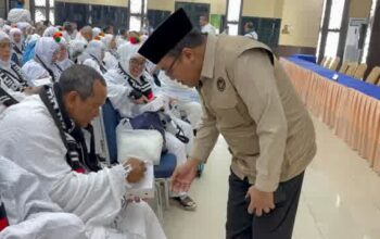 Jemaah Haji Kloter 15 Embarkasi Palembang Bertolak ke Tanah Suci, Ketua PPIH Ingatkan Jaga Kesehatan Jelang Puncak Haji