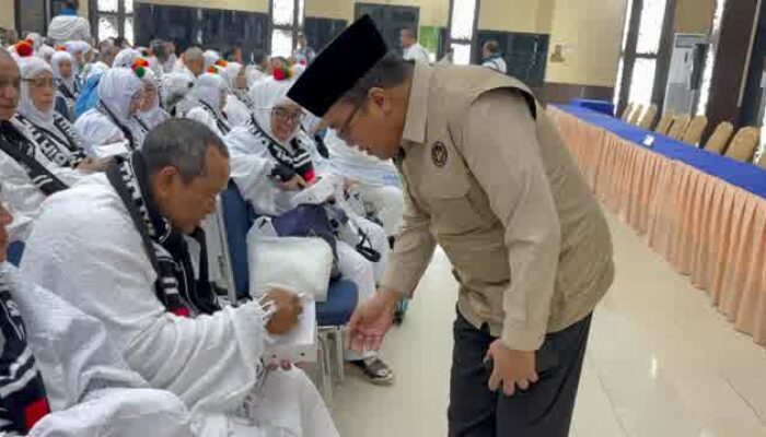 Jemaah Haji Kloter 15 Embarkasi Palembang Bertolak ke Tanah Suci, Ketua PPIH Ingatkan Jaga Kesehatan Jelang Puncak Haji