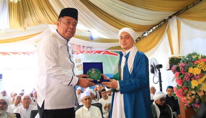 Hadiri Haul Akbar KH Ali Umar Thoyib, Wagub Sumsel Cik Ujang Tegaskan Komitmen Pemprov Dukung Pendidikan dan Dakwah Islam