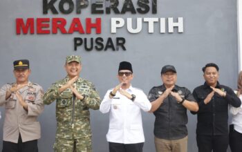 Dari Desa Pusar, Bupati OKU Ikuti Peresmian 1.061 Koperasi Merah Putih Serentak oleh Presiden Prabowo