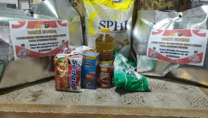 Wujud Kepedulian Polri, Polres Empat Lawang Bantu Ringankan Beban Warga Kurang Mampu