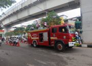 Damkar Palembang Bikin Flying Fox Gratis untuk Anak-Anak di CFD depan Masjid Agung Palembang
