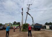 Respons Cepat PLN Amankan Tiang Listrik Retak Akibat Tabrakan, Keselamatan Warga Jadi Prioritas