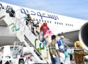 Haru dan Bahagia Selimuti Debarkasi Palembang, 443 Jemaah Haji Kloter 3 Tiba di Tanah Air