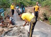 Lewat Program BELIDA, Polsek Jayaloka Perbaiki Tanggul Jembatan demi Keselamatan Warga Purwodadi