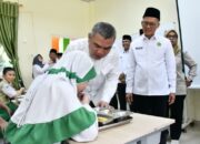 Suasana Hangat Saat Irjen Kemenag Tinjau Makan Bergizi Gratis di MIN 2 Palembang: “Makanannya Enak, Gurunya Baik!”