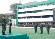 Jaga Tradisi Jaga Disiplin, Wadandenmadam II/Swj Pimpin Upacara Bendera di Lapangan Makodam