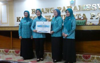 Ketua TP PKK Sumsel Feby Herman Deru Kunker ke Palembang, Perkuat Sinergi PKK dan Dekranasda untuk Rawat Produk Lokal