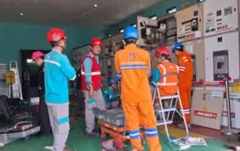 PLN UPT Palembang Laksanakan Pemeliharaan Penyulang Tanpa Ganggu Pasokan Listrik Pelanggan