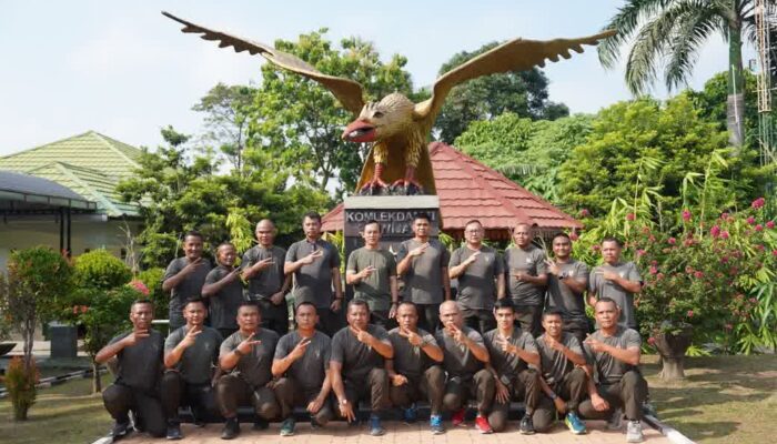 Pangdam II/Swj Ajak Pejabat Kodam Olahraga Bersama dan Nobar Piala Dunia 2026 di Makomlekdam II/Swj