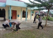Dukung Program Indonesia ASRI, Polda Sumsel Gelar Aksi Bersih Masjid di Lubuk Linggau