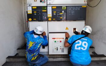 PLN ULP Ampera Bergerak Atasi Gangguan, Listrik di Seberang Ulu I Kembali Menyala Setelah Penanganan Intensif