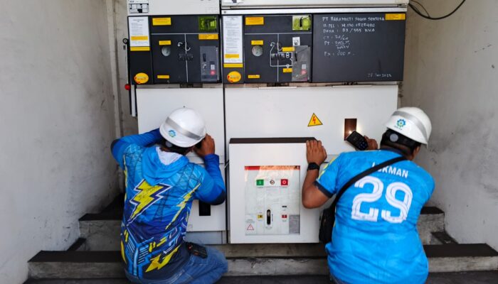 PLN ULP Ampera Bergerak Atasi Gangguan, Listrik di Seberang Ulu I Kembali Menyala Setelah Penanganan Intensif