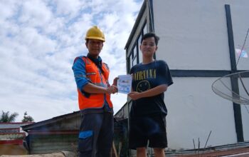Jelang HUT RI ke-81, PLN Ingatkan Umbul-Umbul Wajib Berjarak Aman dari Jaringan Listrik