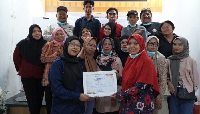 PLN UID S2JB bersama Rumah BUMN Jambi Buka Peluang Usaha bagi Penyandang Tunarungu Pelatihan Sabun Handmade
