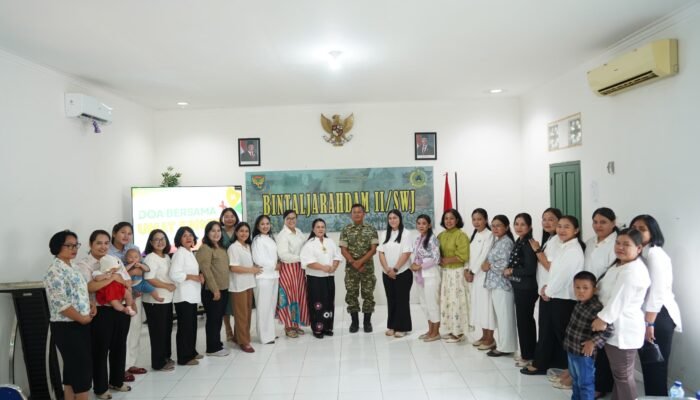 Persit Kartika Chandra Kirana PD II Sriwijaya Gelar Doa Bersama Umat Kristiani di Bintaljarahdam II SWJ