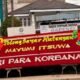 Karangan Bunga Tuntut Pembayaran Hutang Muncul di Depan Kantor GAPENSI Sumsel, Warga Soroti Nama Mayumi Itsuwa