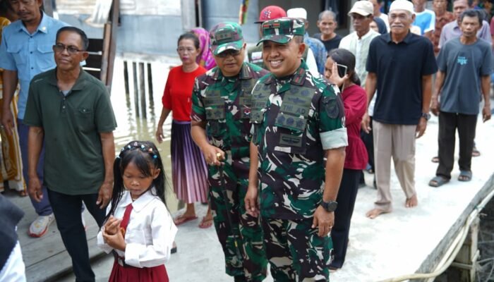 Danrem 044/Gapo Hadiri Peresmian Jembatan Gantung Garuda Merah Putih Kuala Duabelas, Dukung Akses dan Konektivitas Masyarakat   