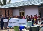 Tanggap Bencana Kekeringan, YBM PLN UID S2JB Salurkan Air Bersih untuk Warga Sukamulya Palembang