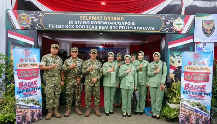 Meriahkan HUT Ke-81 TNI, Jajaran TNI Gelar Bazar Murah Serentak di Palembang