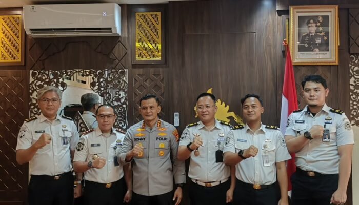 Perkuat Sinergitas dan Keamanan, Kepala Rutan dan Kalapas Palembang Silaturahmi dengan Kapolrestabes