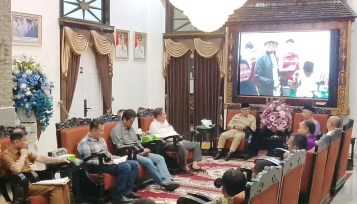 Bupati Teddy Tegaskan Pemkab OKU All Out Bela Nasib Ratusan Karyawan Mitra Ogan